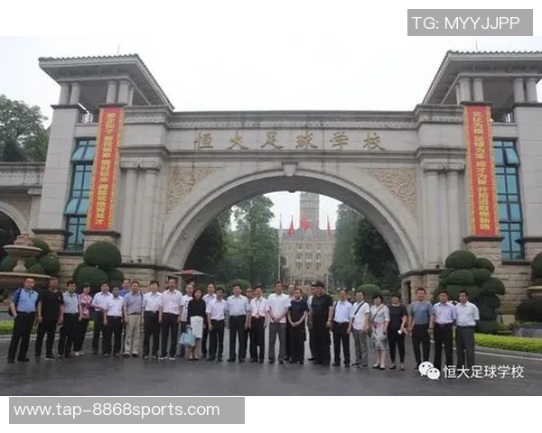 大学足球特招生政策分析与发展趋势探讨如何提升校园足球水平与人才培养